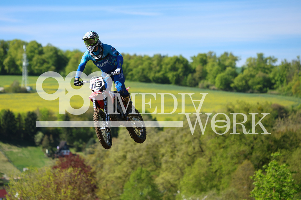 5E6A5835 | 989 MEDIAWORK