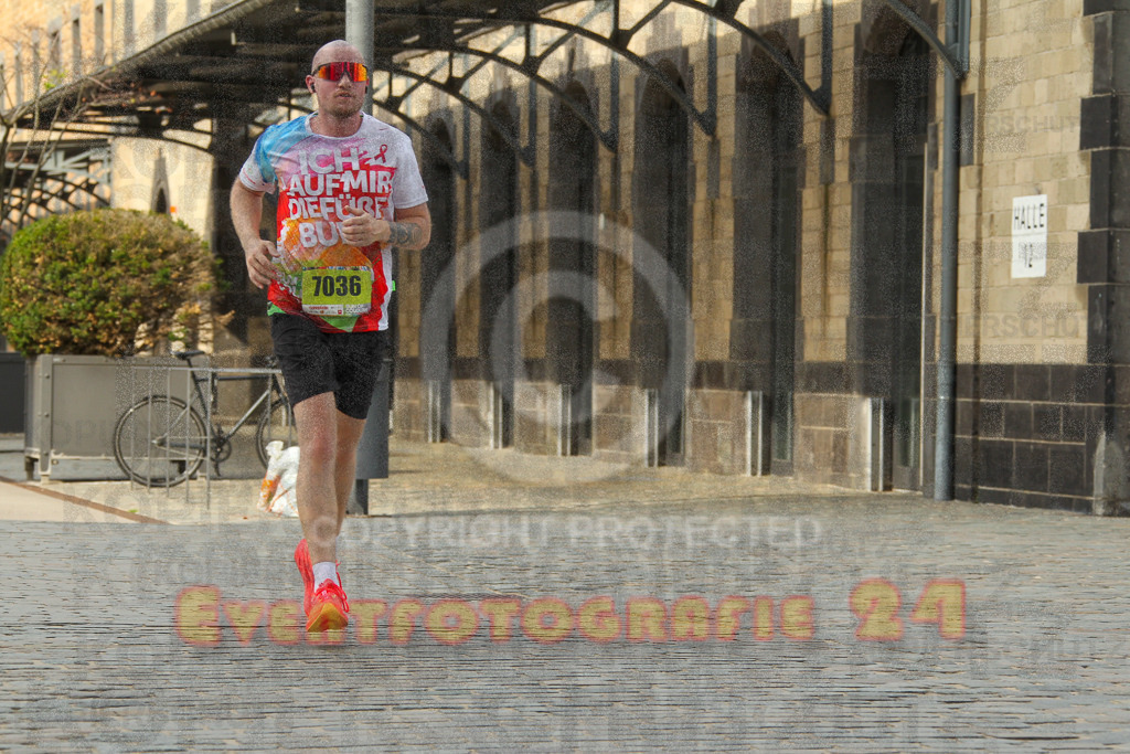 250920_1524_EV4_8675 | Sportfotografie im Rhein-Sieg Kreis, Köln, Bonn, NRW, Rheinland Pfalz, Hessen, etc. Unser Tätigkeitsfeld umfasst den Laufsport vom Volkslauf über den Marathon, Duathlon, Triathon bis zum Ultralauf wie Kölnpfad Ultra oder Schindertrail.