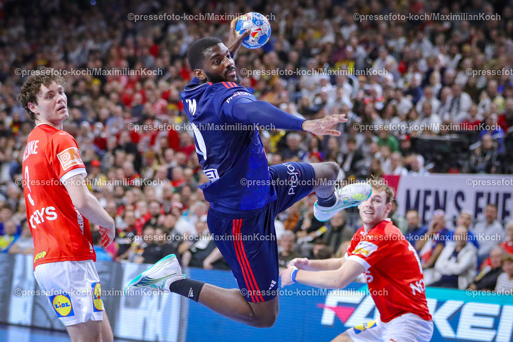 EHFEURO28012402013 | 28.01.2024, EHF EURO 2024, Männer Europameisterschaft Handball, Lanxess Arena in Köln, Finale, Frankreich - Dänemark: Dika Mem (Frankreich)
