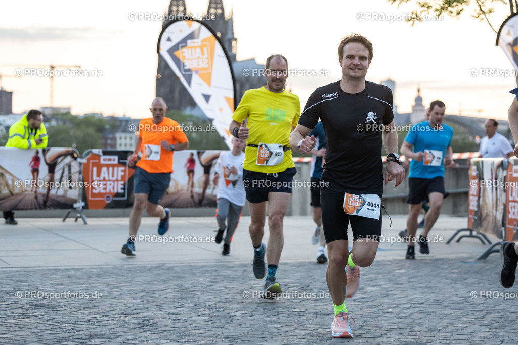 16. OBI Nachtlauf des ASV Koeln; Koeln, 17.05.23 | Impressionen vom 16. OBI Nachtlauf des ASV Koeln am 17.05.23 an Rheinpromenade und Tanzbrunnen in Koeln (Deutschland). Foto: BEAUTIFUL SPORTS/Ulrich Fassbender