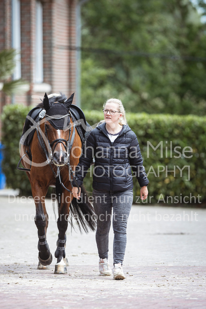 240616_Lemwerder_M2-Springen-500 | Deine schönsten Turniermomente als professionelle Fotos! Entdecke hochwertige Pferdesport-Fotografie im Online-Shop. Jetzt Fotos finden & bestellen!