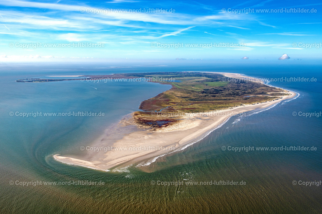 Borkum_ELS_6639091022 | BORKUM 09.10.2022 Küstenbereich der der Nordseeinsel - Insel in Borkum im Bundesland Niedersachsen, Deutschland. Weiterführende Informationen bei: Nordseeheilbad Borkum GmbH. // Coastal area the North Sea island - Island in Borkum in the state Lower Saxony, Germany. Further information at: Nordseeheilbad Borkum GmbH. Foto: Martin Elsen