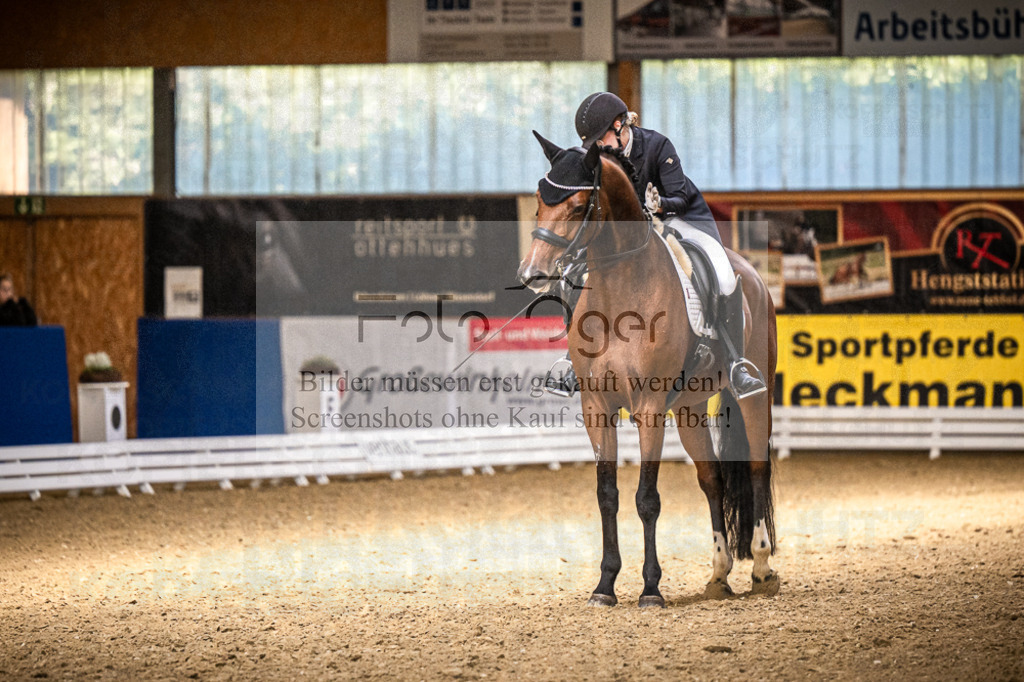 DOS_1205 | Entdecke hochwertige Reitturnierfotos von Foto Oger. Professionell, emotional und authentisch – jetzt Lieblingsmomente im Shop bestellen.Deutschlandweite Turnierfotografie. - Realisiert mit Pictrs.com