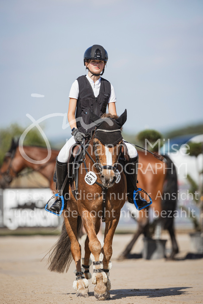 240628_LüPfSpTa_A2-Stil-201 | Deine schönsten Turniermomente als professionelle Fotos! Entdecke hochwertige Pferdesport-Fotografie im Online-Shop. Jetzt Fotos finden & bestellen!