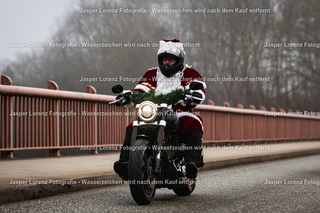 X-Mas Ride I Kiel I 2025 | Jasper Lorenz Fotografie - Realisiert mit Pictrs.com