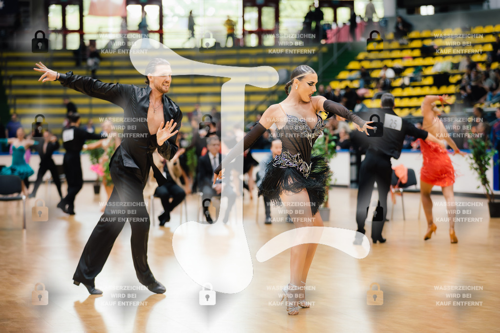 Hessen Tanzt WDSF International Open Latin 11th (43) Justin Lauer _ Rita Schumichin (TSC Saltatio Neustadt im TV 1860 Mußbach)-2025-05-18-4765 | Webshop for digital downloads and prints of dance sport, event & show photographer Julian Link - Realisiert mit Pictrs.com