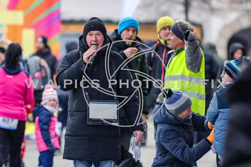 SILVESTERLAUF LINZ 25 | Linz, AUSTRIA, 31. Dezember 25, TRIRUN SILVESTERLAUF LINZ 25 , Image shows: 
Photo: WAPICS / BINDER Manuel