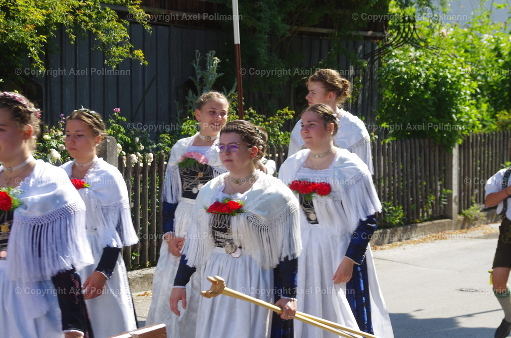 IMGP3969 | fotografiert von Axel PollmannLeonhardi Wallfahrt Benediktbeuern und Murnau, Fronleichnam, Fasching, Landschaft im Loisachtal und Benediktbeuern  - Realisiert mit Pictrs.com