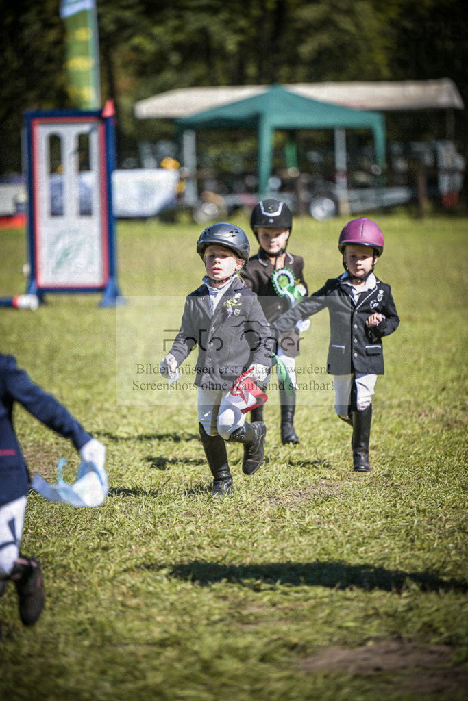 DOS_0620 | Entdecke hochwertige Reitturnierfotos von Foto Oger. Professionell, emotional und authentisch – jetzt Lieblingsmomente im Shop bestellen.Deutschlandweite Turnierfotografie. - Realisiert mit Pictrs.com