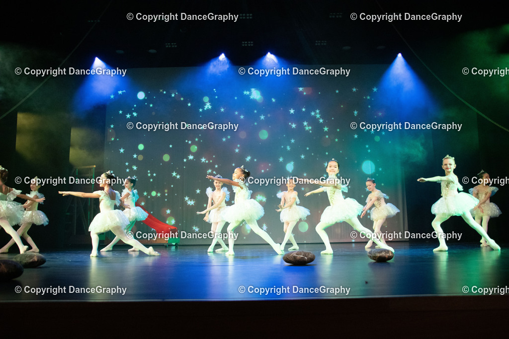 GPHY2940 | DanceGraphy - Realisiert mit Pictrs.com