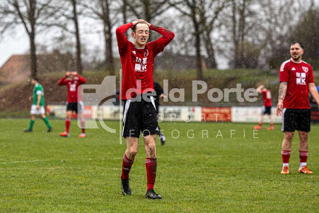 Römstedt II - Kahlstorf_ Kalle (ärgert sich vergebener Chance) vs Union Bevensen 280326 dlP | immodelaporte-sportfotos - Realisiert mit Pictrs.com