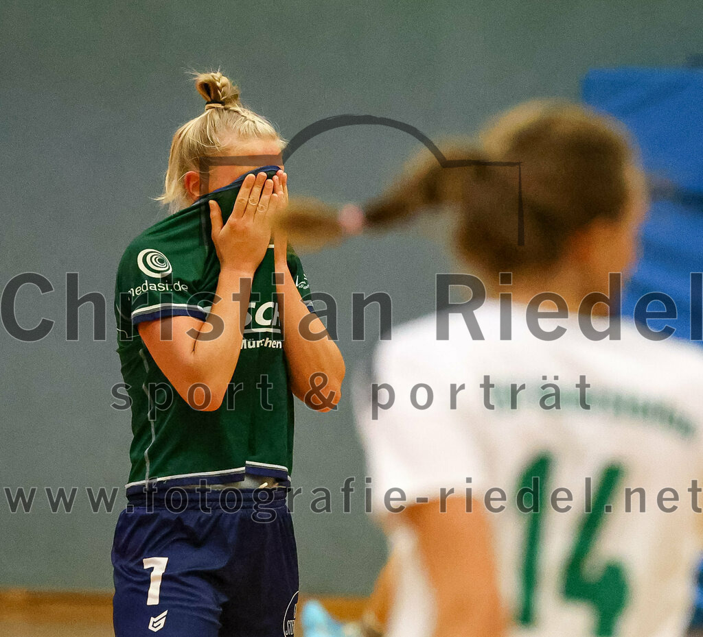 2023-09-16_113_TSV_Vaterstetten_gegen_SV_Muenchen_Laim | Baldham, Deutschland, 16.09.2023:
Handball, Bayernliga Frauen Staffel Süd 2023 / 2024, 1. Spieltag, TSV Vaterstetten gegen SV München Laim, Endergebnis: 23:34

Sophie Heringer (SV München Laim, #7)

Foto: Christian Riedel / fotografie-riedel.net