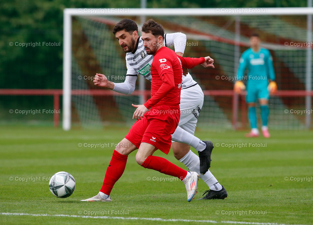 A_LUI_051024_04 | SPORT,FUSSBALL,LL .OST ASKOE OEDT 1B-UFC EFERDING 05.10.2024 IM BILD:FLORIAN. AIGNER (OEDT 1B) UND  MICHAEL HOFER (EFERDING) FOTO:FOTOLUI