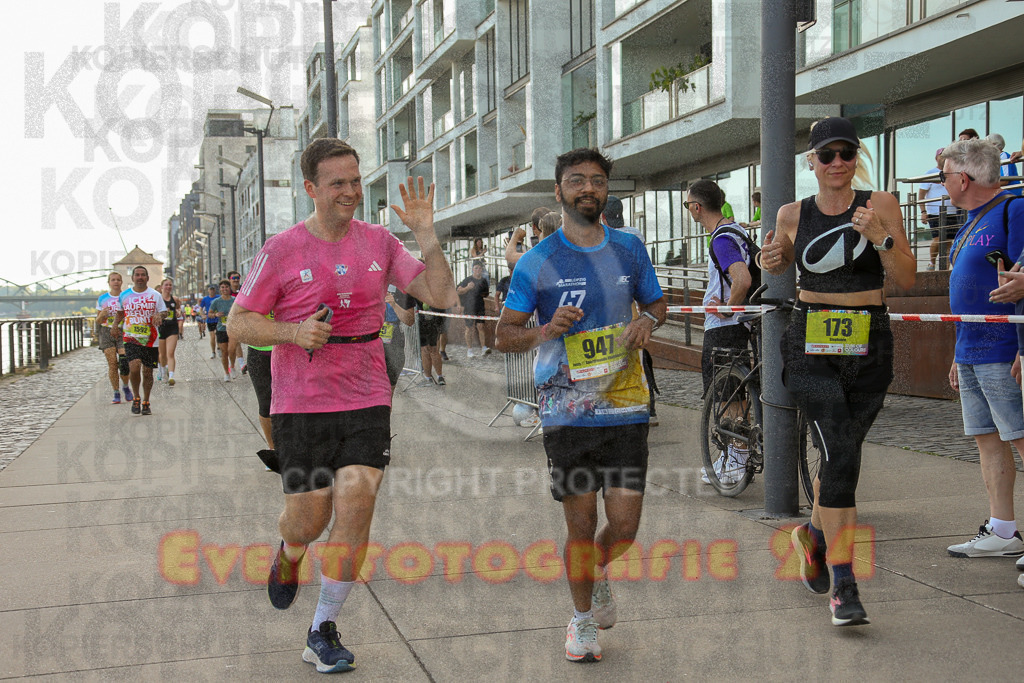 250920_1452_EX1_7978 | Sportfotografie im Rhein-Sieg Kreis, Köln, Bonn, NRW, Rheinland Pfalz, Hessen, etc. Unser Tätigkeitsfeld umfasst den Laufsport vom Volkslauf über den Marathon, Duathlon, Triathon bis zum Ultralauf wie Kölnpfad Ultra oder Schindertrail.