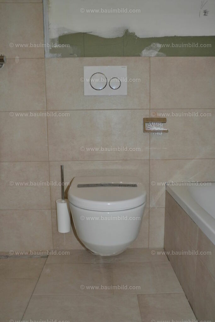 bib-lg15-sanitaer-0123 | Nach LV-Leistungsgruppen sortierte Detailfotos über den Bau eines Hauses. Alle Hausbau-Bilder direkt vom Urheber und Autor der Website Haus-Selber-Bauen.com