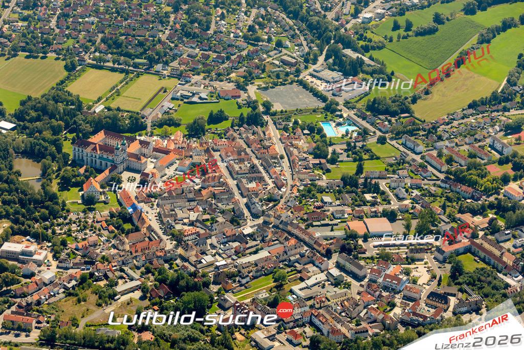 Das Luftbild zeigt : Altstadt Waldsassen - Die Luftaufnahme wurde 2023 vom UL-Flugzeug aus erstellt ( keine Drohne ) - Hochauflösende Luftaufnahme - Für grossformatige Ausdrucke geeignet. Die Geschenkidee !Mit Lizenz und Bildrechte bestellbar