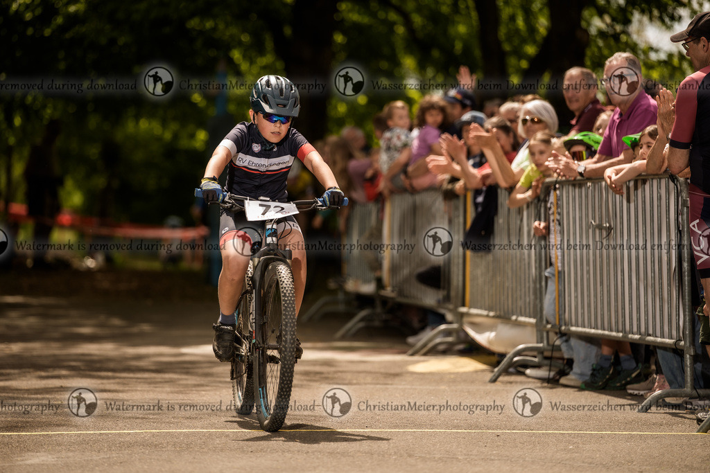 Eierlesen 2026 | Sie wurden bei einem Event oder Sportanlass fotografiert? Hier finden sie ihre Bilder! - Realisiert mit Pictrs.com