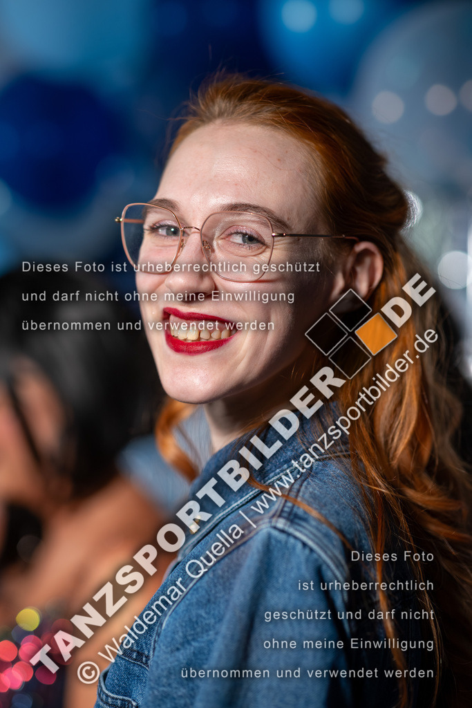 20260322-13806 | Hier finden Sie Tanz Bilder vom Latein und Standard Formationen tanzen. Sportbilder vom Tanzsport. Schöne Fotos und von Weltmeisterschaft, Europameisterschaft, Bundesliga, Regionalliga, Oberliga und Landesliga sowie von GOC Stuttgart, DanceComp, WM Bremen