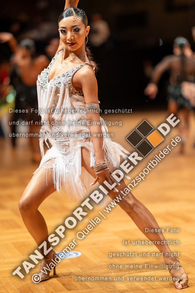 20230812-11042 | Hier finden Sie Tanz Bilder vom Latein und Standard Formationen tanzen. Sportbilder vom Tanzsport. Schöne Fotos und von Weltmeisterschaft, Europameisterschaft, Bundesliga, Regionalliga, Oberliga und Landesliga sowie von GOC Stuttgart, DanceComp, WM Bremen
