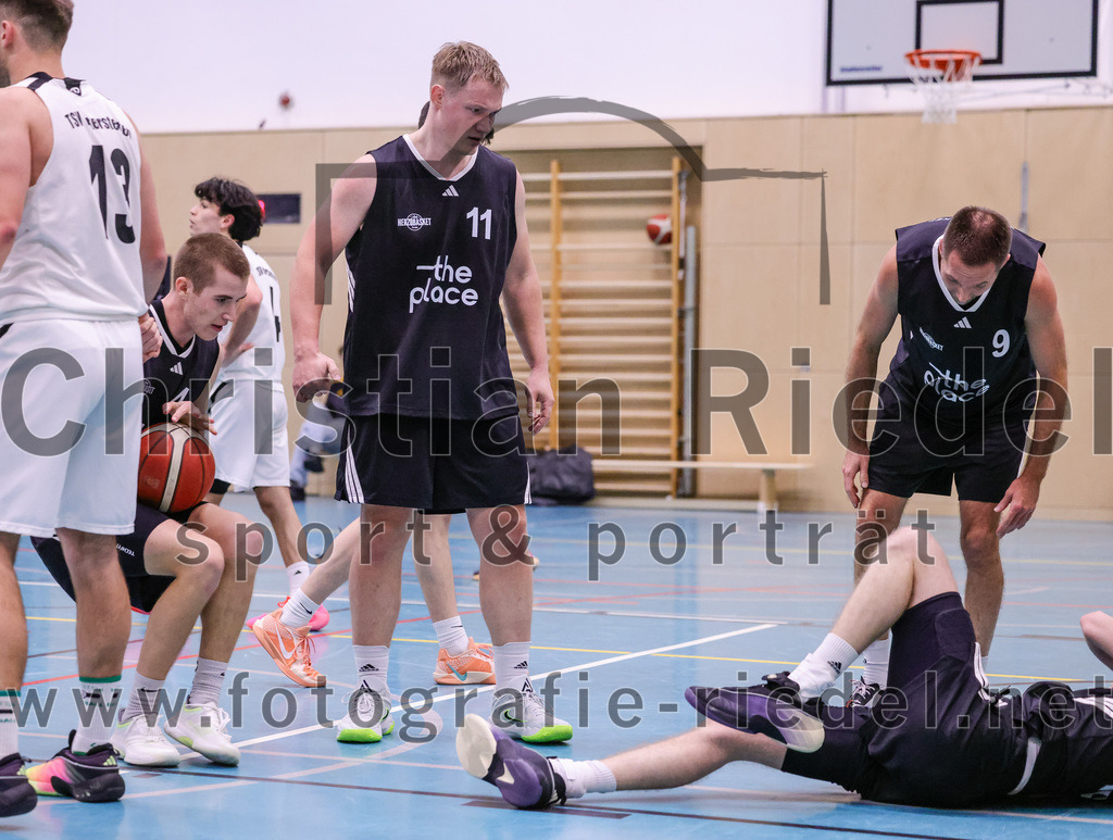 2026-01-31_060_TSV_Vaterstetten_gegen_TS_Herzogenaurach | Vaterstetten, Deutschland, 31.01.2026:Basketball, 2. Regionalliga Süd 2025 / 2026, 14. Spieltag, TSV Vaterstetten gegen TS Herzogenaurach, Endergebnis: 71:70Foto: Christian Riedel / fotografie-riedel.net