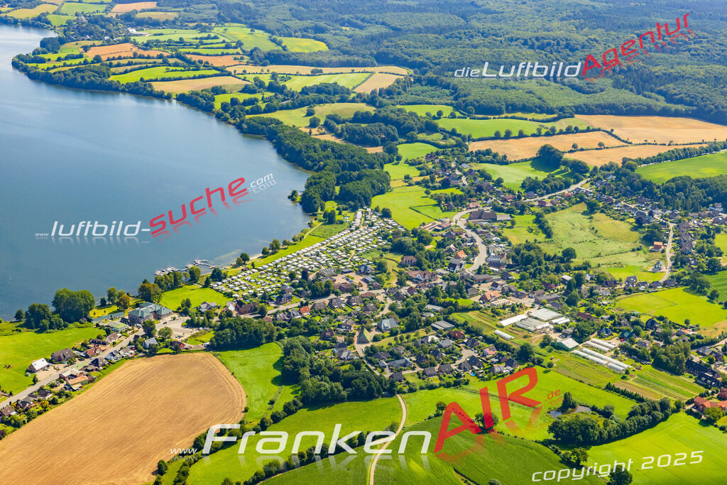 Luftaufnahme Campingplatz Dersau - Die Luftaufnahme wurde 2025 vom UL-Flugzeug heraus erstellt ( ohne Drohne ) - Hochauflösende Luftaufnahme - für professionelle Ausdrucke geeignet. Die Geschenkidee !Mit Lizenz und Bildrechte bestellbar