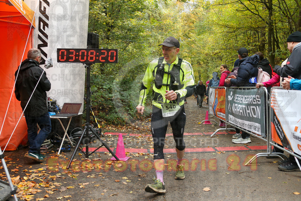 251026_1310_EX1_2714 | Sportfotografie im Rhein-Sieg Kreis, Köln, Bonn, NRW, Rheinland Pfalz, Hessen, etc. Unser Tätigkeitsfeld umfasst den Laufsport vom Volkslauf über den Marathon, Duathlon, Triathon bis zum Ultralauf wie Kölnpfad Ultra oder Schindertrail.