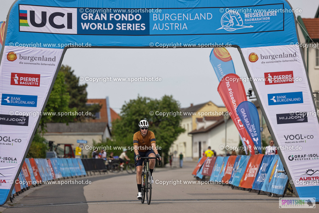 VJ__9968 | Neusiedlersee Radmarathon 2026@sportshot_your_pictrs #yourpictures#roadtowm2029 #nrm #neusiedlerseeradmarathon #neusiedlersee #neusiedlerseetourismus #burgenland #mörbisch #nrm26 #burgenlandtourismus #voglundco #poweredbyburgenlandtourismus #radsport #rad #marathon #ucigranfondo #visitburgenland #ucigranfondoworldseries