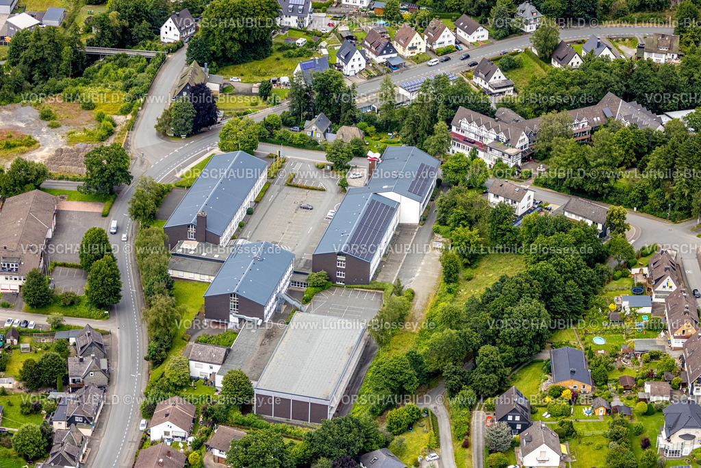 BadBerleburg240710295 | Luftbild, Straßenverkehrsamt und Berufskolleg Wittgenstein, Bad Berleburg, Wittgensteiner Land, Nordrhein-Westfalen, Deutschland