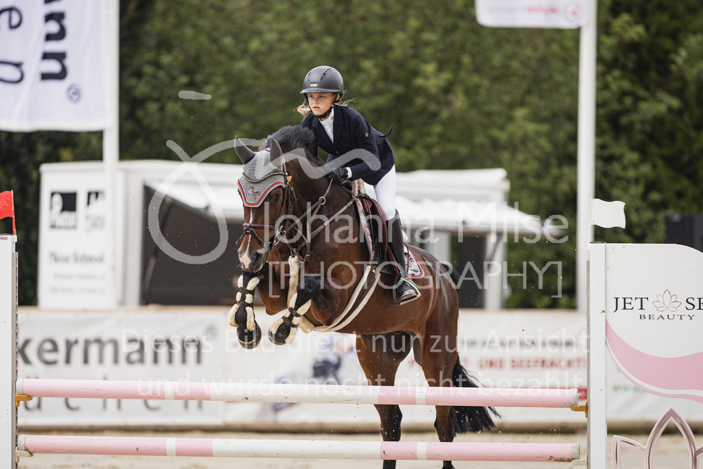 250711_BHO_A2-Spr-2-219 | Deine schönsten Turniermomente als professionelle Fotos! Entdecke hochwertige Pferdesport-Fotografie im Online-Shop. Jetzt Fotos finden & bestellen!