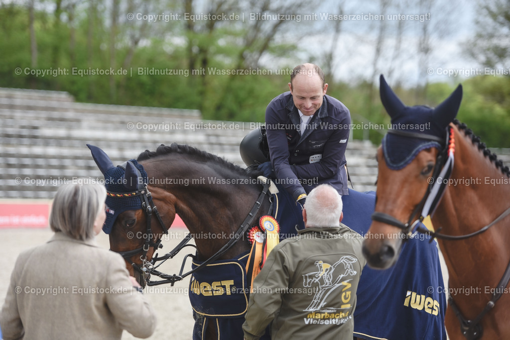 20230514_CCI4_Springen_0444 | equistock