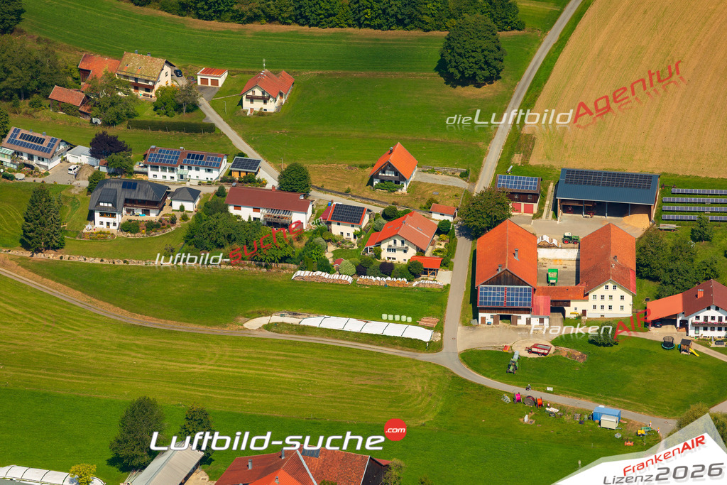 Luftaufnahme Großarmschlag Grafenau - Die Luftaufnahme wurde 2025 vom UL-Flugzeug heraus erstellt ( keine Drohne ) - Hochauflösende Luftaufnahme - für professionelle Ausdrucke geeignet. Die Geschenkidee !Mit Lizenz und Bildrechte bestellbar