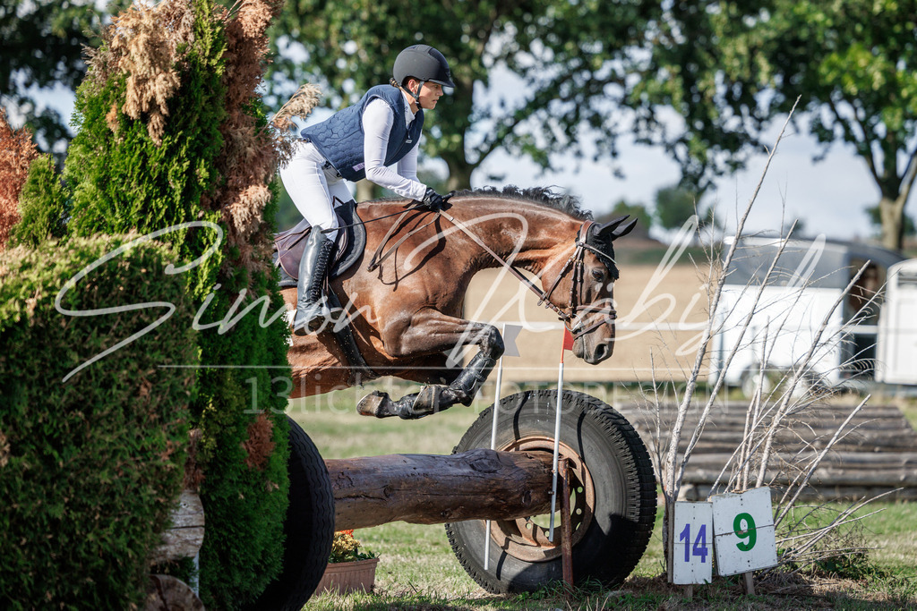 20260905-_3LI0033 | Tierfotografie Pferde, Hunde, Katzen, Haustiere.
Turnierfotografie Reitturniere, Reiten, Springreiten, Dressur in Hanau, dem Main-Kinzig-Kreis und dem Rhein-Main- Gebiet um Frankfurt