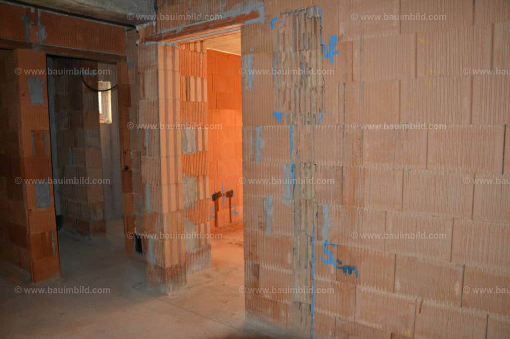 bib-lg17-elektroinstallation-0108 | Nach LV-Leistungsgruppen sortierte Detailfotos über den Bau eines Hauses. Alle Hausbau-Bilder direkt vom Urheber und Autor der Website Haus-Selber-Bauen.com