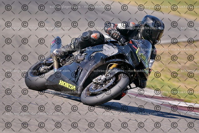 26bt05-0195 | markuskiefer.com - Realisiert mit Pictrs.com