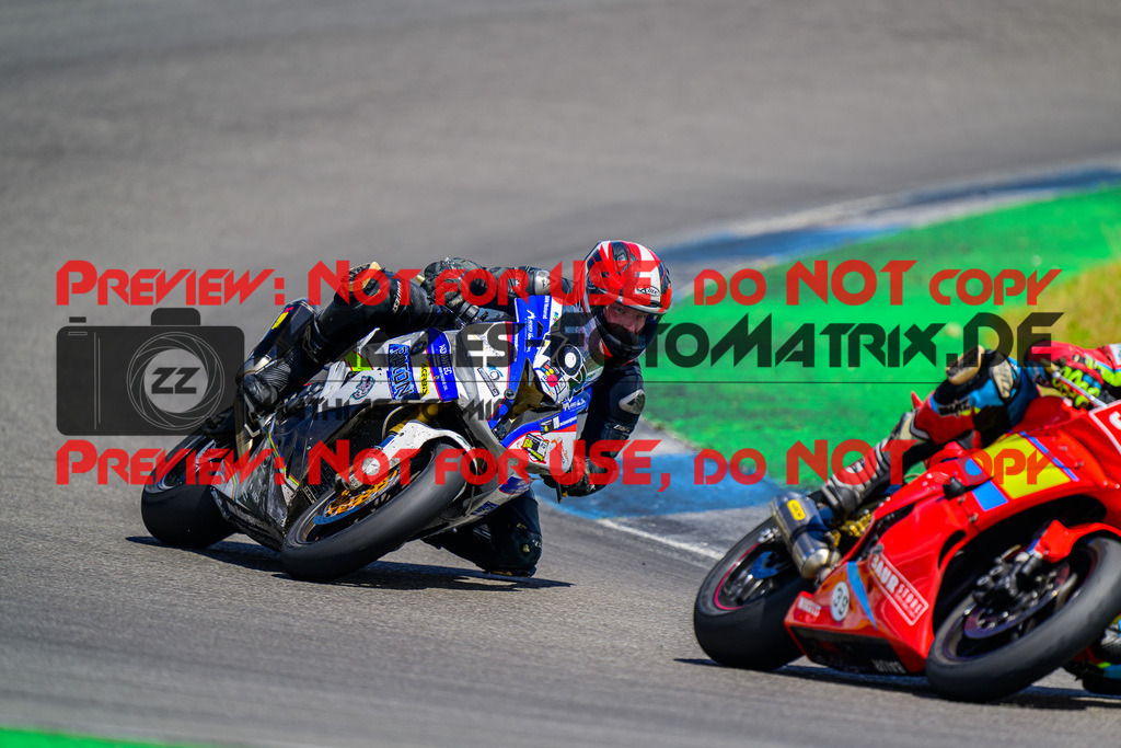 MaZZes_FotoMatrix_240615_1103 | WEISS