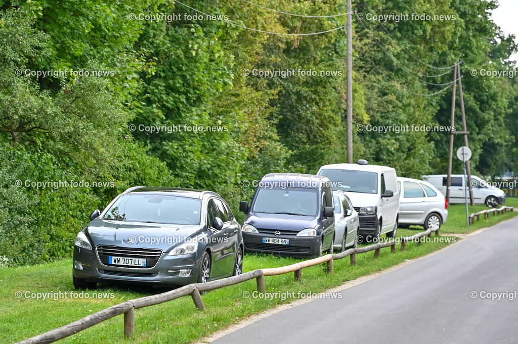 Pichlingersee_ Roma_ Sinti_ Camping_ Linz_ 16.08.2023-1 | 16.08.2023, Pichlingersee, AUT, Roma, Sinti, Camping, Durchreiseplatz, im Bild Campingflaeche, Wohnwagen, Drohne