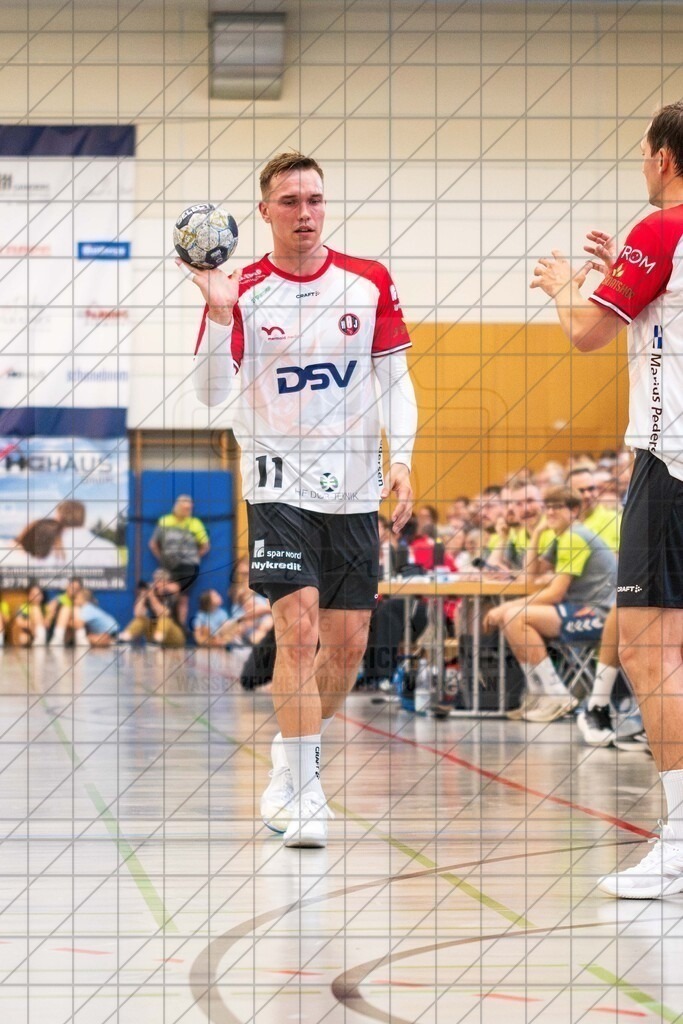 IHC 2026 - HC Hamburg vs. HØJ Elite | Lasse Andersson (HØJ Elite #11); IHC 2026 - HC Hamburg vs. HØJ Elite am 07.08.2026 in Sporthalle KGS, Schneverdingen - Realisiert mit Pictrs.com