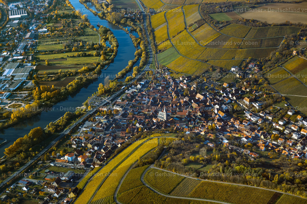 3503668 | Weinbergslandschaft an der Mainschleife bei Escherndorf und Nordheim