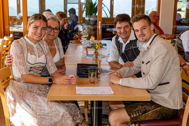 Oktoberfest im Gasthaus Stubinger | Bildershop von pixelworld.at - Realisiert mit Pictrs.com