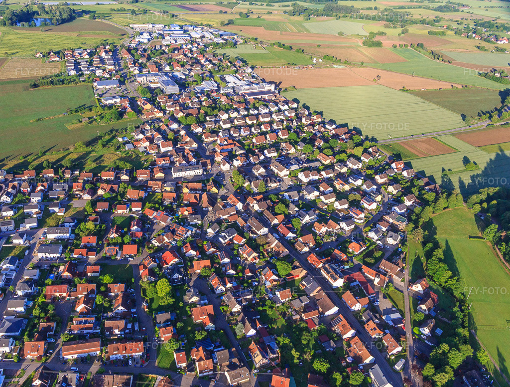 Luftbild: Dorfübersicht aus Nordosten im Ortsteil Lörch in Sexau im Bundesland Baden-Württemberg in Deutschland. Foto: IMG_147577.jpg vom 30.05.2025 durch Werner Riehm/FLY-FOTO.de
