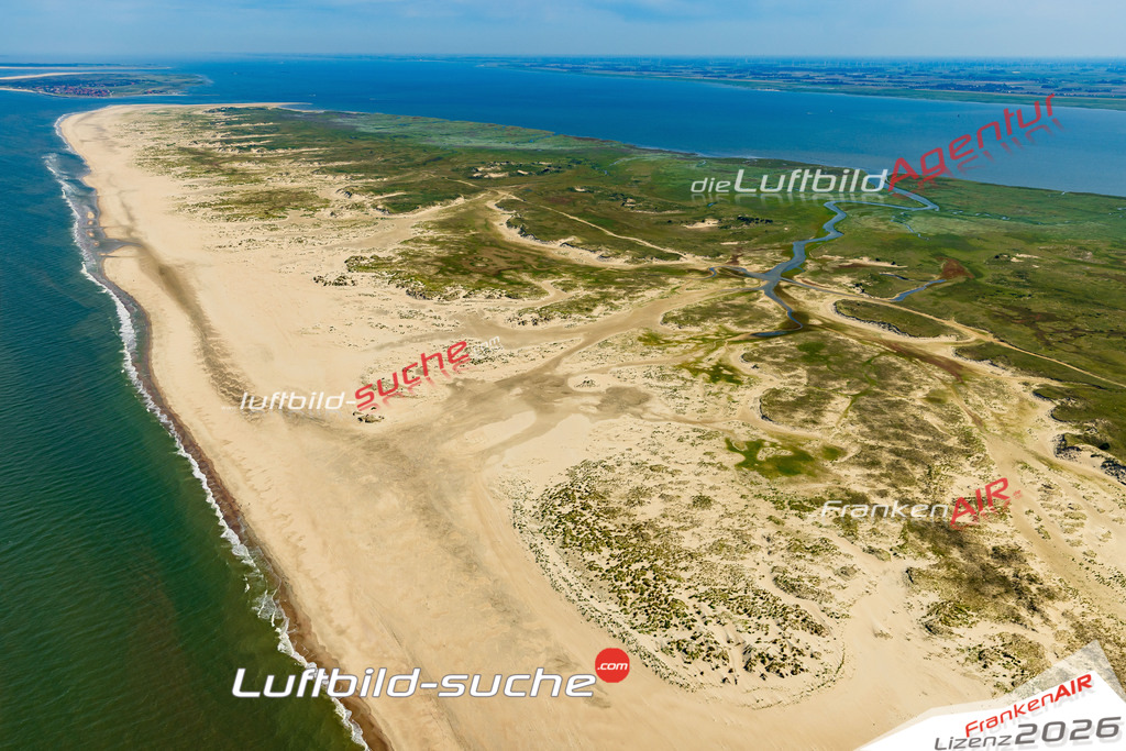 Übersichts Bild Norderney - Die Luftaufnahme wurde 2025 vom UL-Flugzeug heraus erstellt ( keine Drohnenaufnahme ) - Hochauflösende Luftaufnahme - für Wandbilder und großformatige Ausdrucke geeignet. Das besondere Geschenk!Hier alle&nbsp;Infos zur Lizenzierung der LuftaufnahmeWir fliegen auch dieses Jahr wieder in Ihre Region um Luftbilder zu erstellen.- Luftbild anfragen
