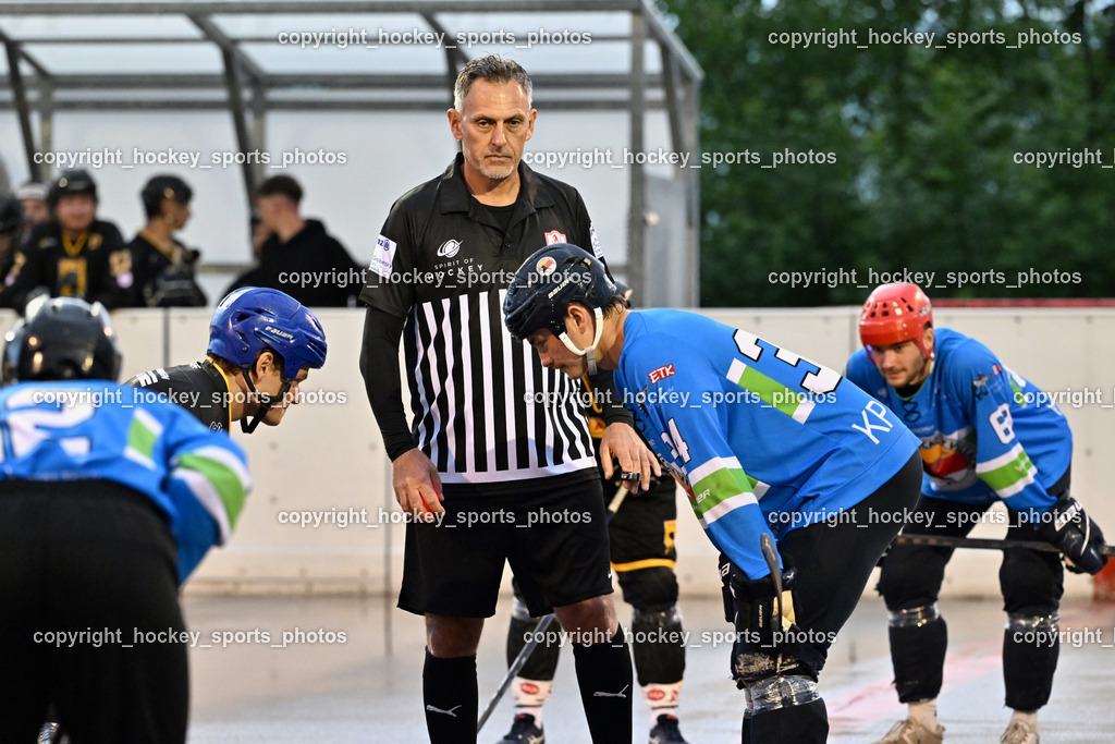 VAS Ballhockey Villach vs. ASKÖ Villach Ballhockey | Hausott Erik Referee, #34 Prodinger Dominik, VAS Ballhockey Villach vs. ASKÖ Villach Ballhockey, VAS Ballhockey Villach vs. ASKÖ Villach Ballhockey am 28.05.2025 in Villach (Alpen Arena ), Austria, (Photo by Bernd Stefan)