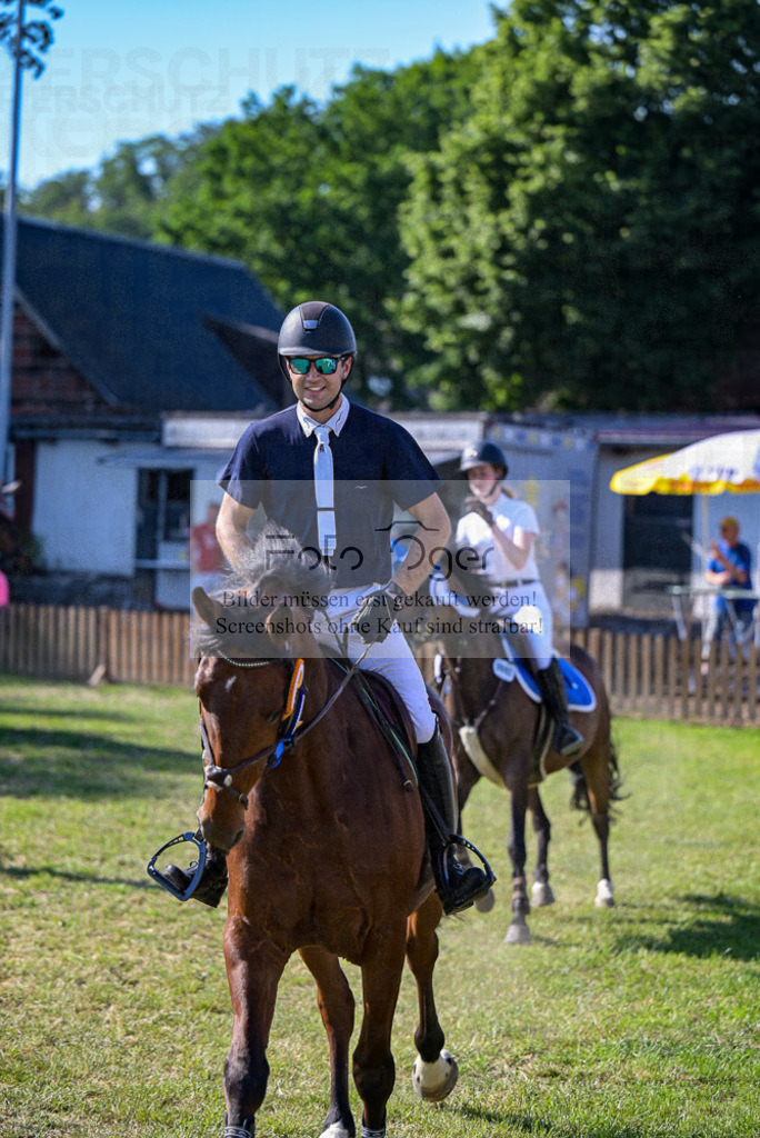 Reitturnier Voxtrup | Entdecke hochwertige Reitturnierfotos von Foto Oger. Professionell, emotional und authentisch – jetzt Lieblingsmomente im Shop bestellen.Deutschlandweite Turnierfotografie. - Realisiert mit Pictrs.com