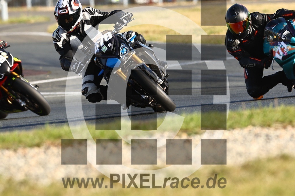 0478-20240914_05262 | Schöne Erinnerungen an spannende Momente - das festzuhalten ist unser Job. PIXELrace.de ist seit 2003 auf den Rennstrecken Europas unterwegs um die Action draußen beim Fahren und die wunderbare Stimmung imm Fahrerlager für euch einzufangen.