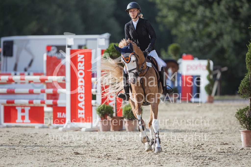 220728_BHO_ST_M1-Spr_1-697 | Deine schönsten Turniermomente als professionelle Fotos! Entdecke hochwertige Pferdesport-Fotografie im Online-Shop. Jetzt Fotos finden & bestellen!