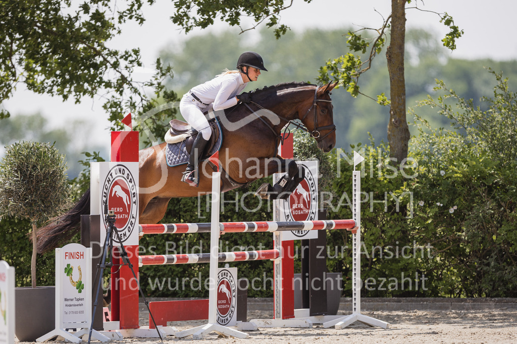 230616_Lemwerder_Springpf-L2-651 | Deine schönsten Turniermomente als professionelle Fotos! Entdecke hochwertige Pferdesport-Fotografie im Online-Shop. Jetzt Fotos finden & bestellen!