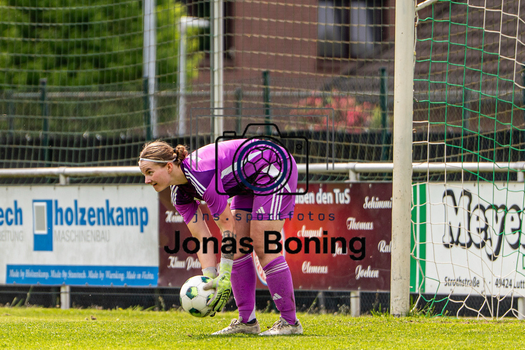 Fußball I Frauen I Saison 2025-2026 I Oberliga Niedersachsen I 22. Spieltag I TuS Lutten - DJSK-SV Bunnen I 00086 | jns.sportfotos - Realisiert mit Pictrs.com