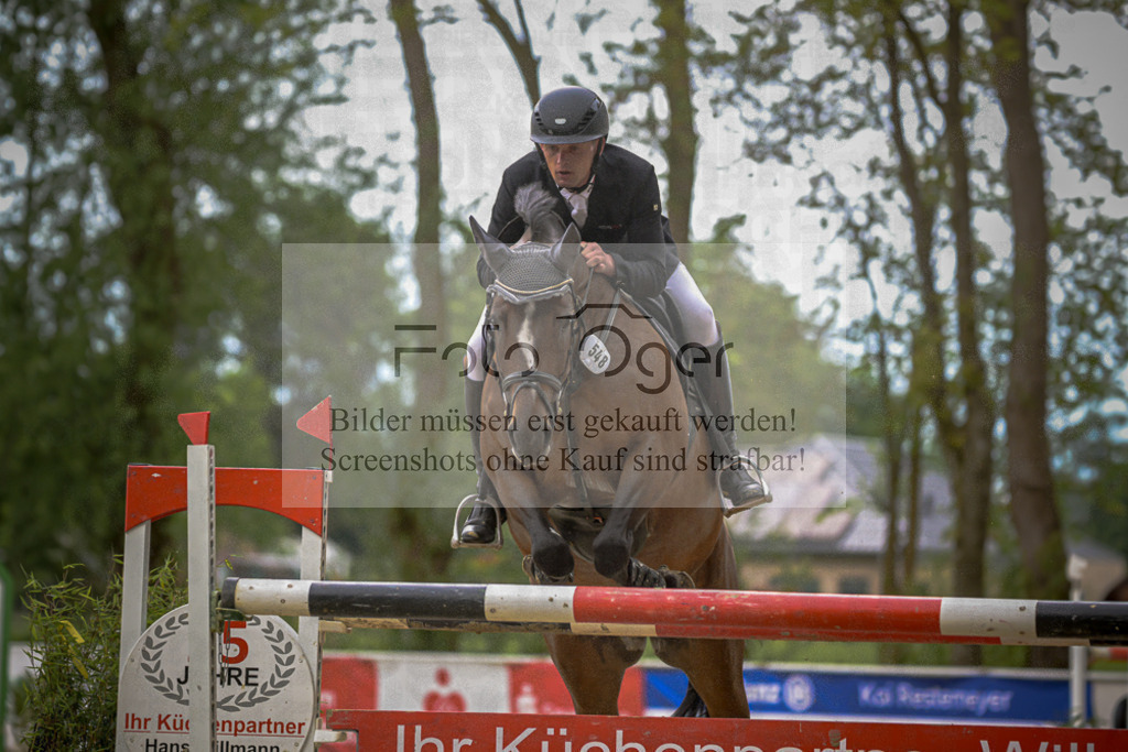20240505-DOS_2617 | Entdecke hochwertige Reitturnierfotos von Foto Oger. Professionell, emotional und authentisch – jetzt Lieblingsmomente im Shop bestellen.Deutschlandweite Turnierfotografie. - Realisiert mit Pictrs.com