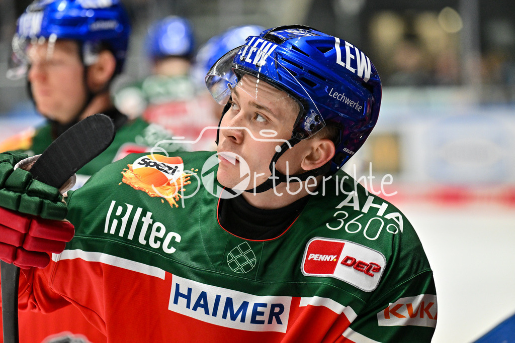 Augsburger Panther - Fischtown Pinguins | Im Bild ein enttaeuschter Florian ELIAS (Augsburger Panther #67) / DEL: Augsburger Panther - Fischtown Pinguins, Curt Frenzel Stadion am 08.01.2025