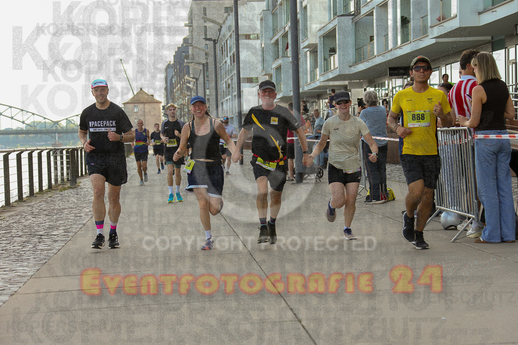 250920_1450_EX1_7835 | Sportfotografie im Rhein-Sieg Kreis, Köln, Bonn, NRW, Rheinland Pfalz, Hessen, etc. Unser Tätigkeitsfeld umfasst den Laufsport vom Volkslauf über den Marathon, Duathlon, Triathon bis zum Ultralauf wie Kölnpfad Ultra oder Schindertrail.